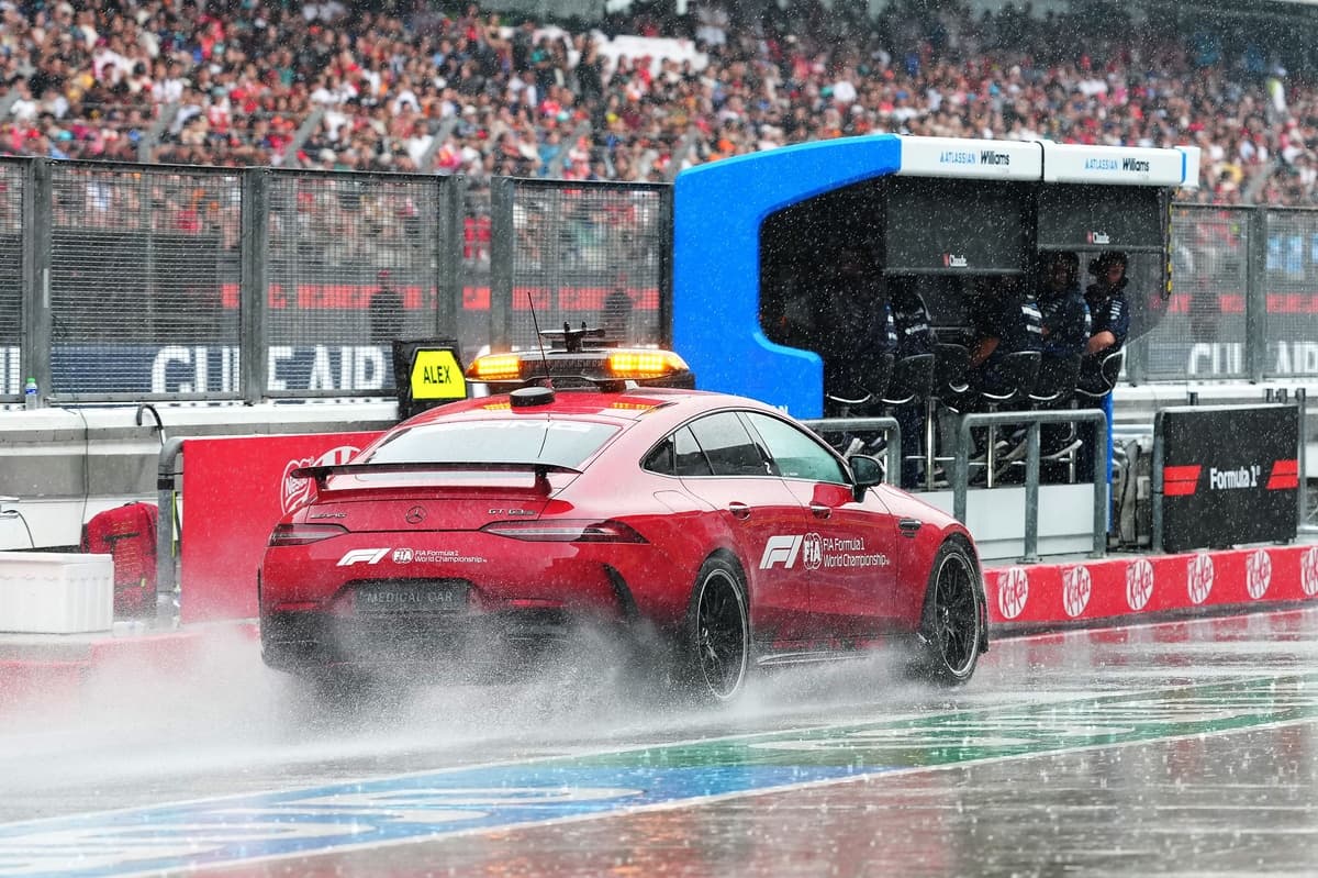 El GP de Baréin de F1 en Malasia cae en el caos cuando problemas en los monoplazas provocan bandera roja