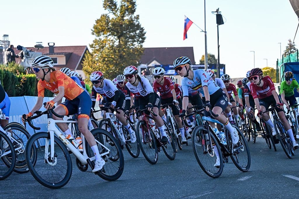 Campeonatos Europeos UEC: Azzurra Ballan domina un esprint de cuatro mujeres para llevarse el título junior femenino