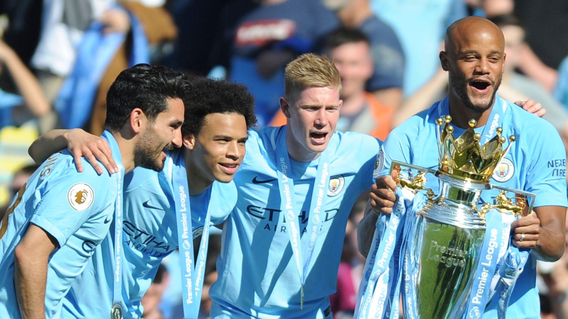 Carra: Al Man City deberían retirarle los títulos y apartar a sus propietarios