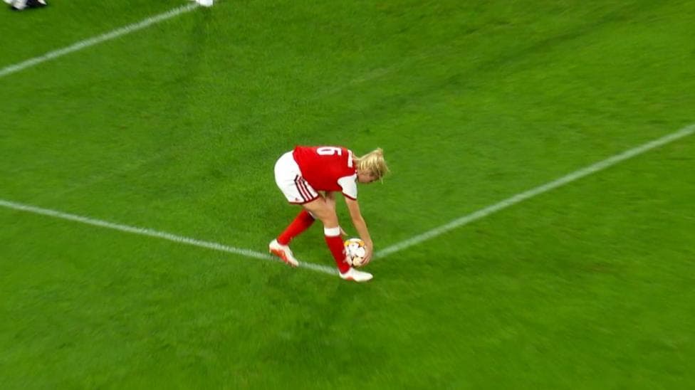 Por qué el penalti por mano de Williamson fue la decisión correcta