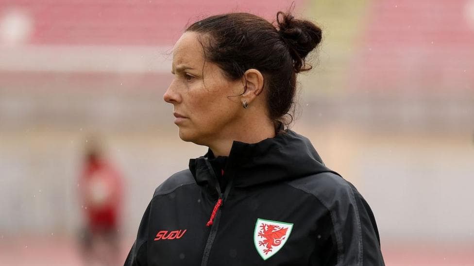 Gales cauteloso pero busca récord en la clasificación al Mundial