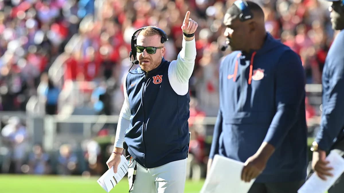 Georgia, número 1, pierde el balón en tres ocasiones mientras Auburn sorprende a los Bulldogs 27-24 con un gol de campo en el último segundo