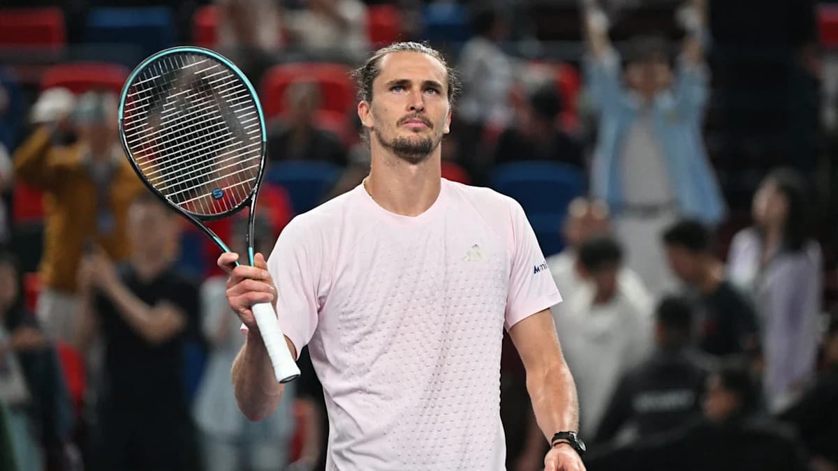 Alexander Zverev admite que sufre problemas en el tobillo tras avanzar a los cuartos de final en Shanghái