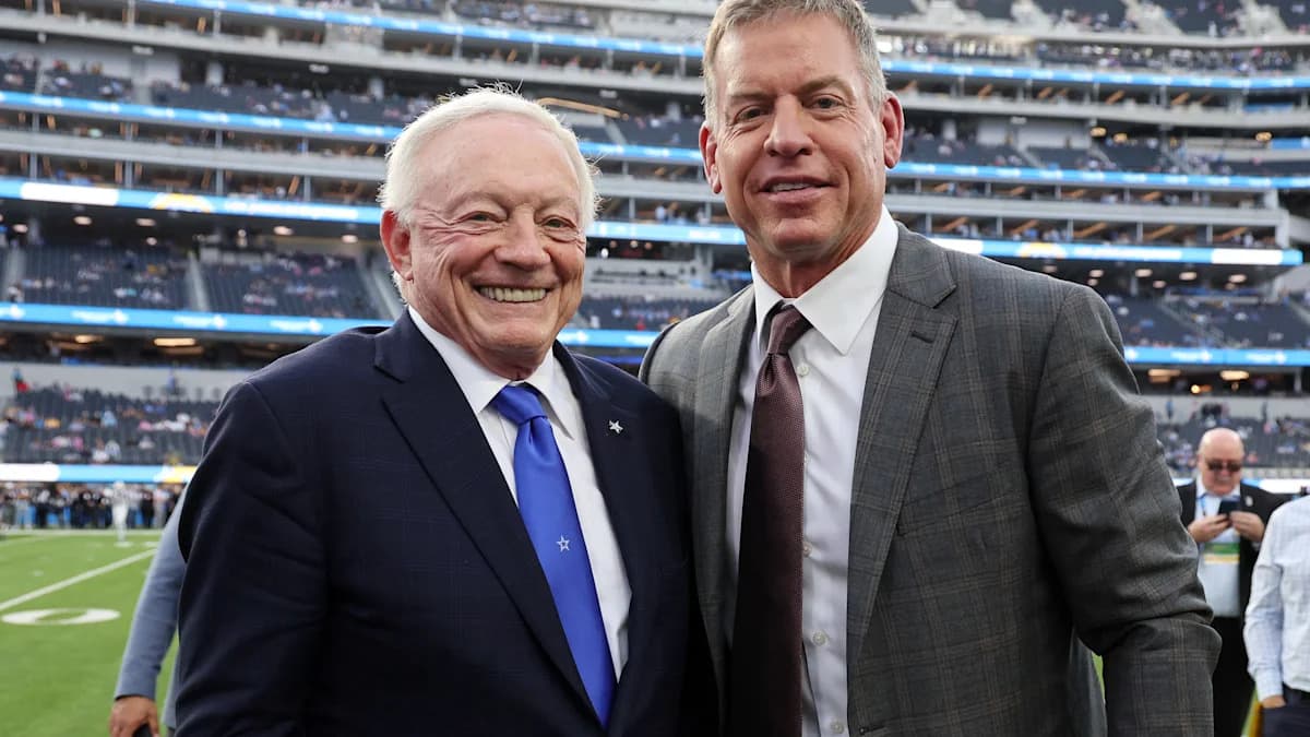 Jerry Jones dice que los Cowboys estarían interesados en contratar a Troy Aikman si su contrato de 'Monday Night Football' se estanca
