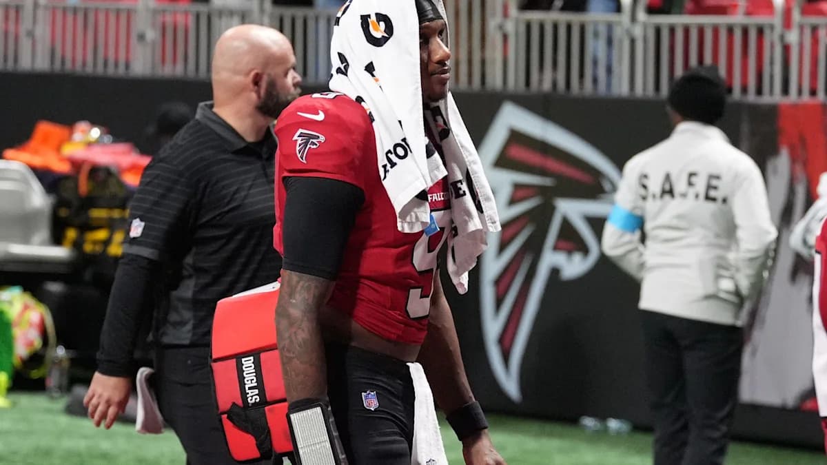 Actualización de la lesión de Michael Penix Jr. tras abandonar el 'Sunday Night Football' por fuerte impacto