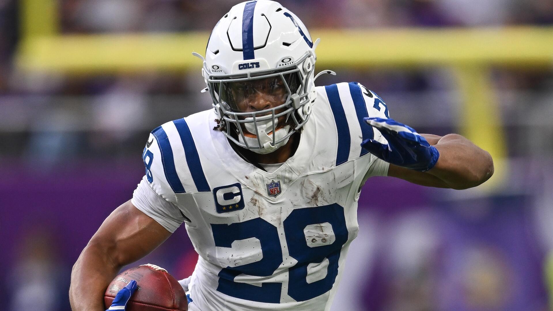 La esposa de Jonathan Taylor habla sobre los rumores de traspaso en los Colts: 'Mi mente está dando vueltas'