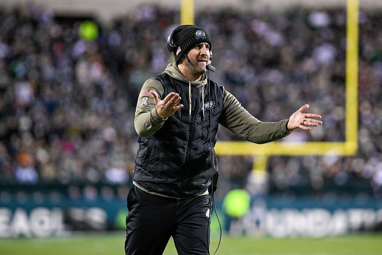 Derrota en el cuarto tiempo contra los Rams expone el deterioro ofensivo de los Eagles