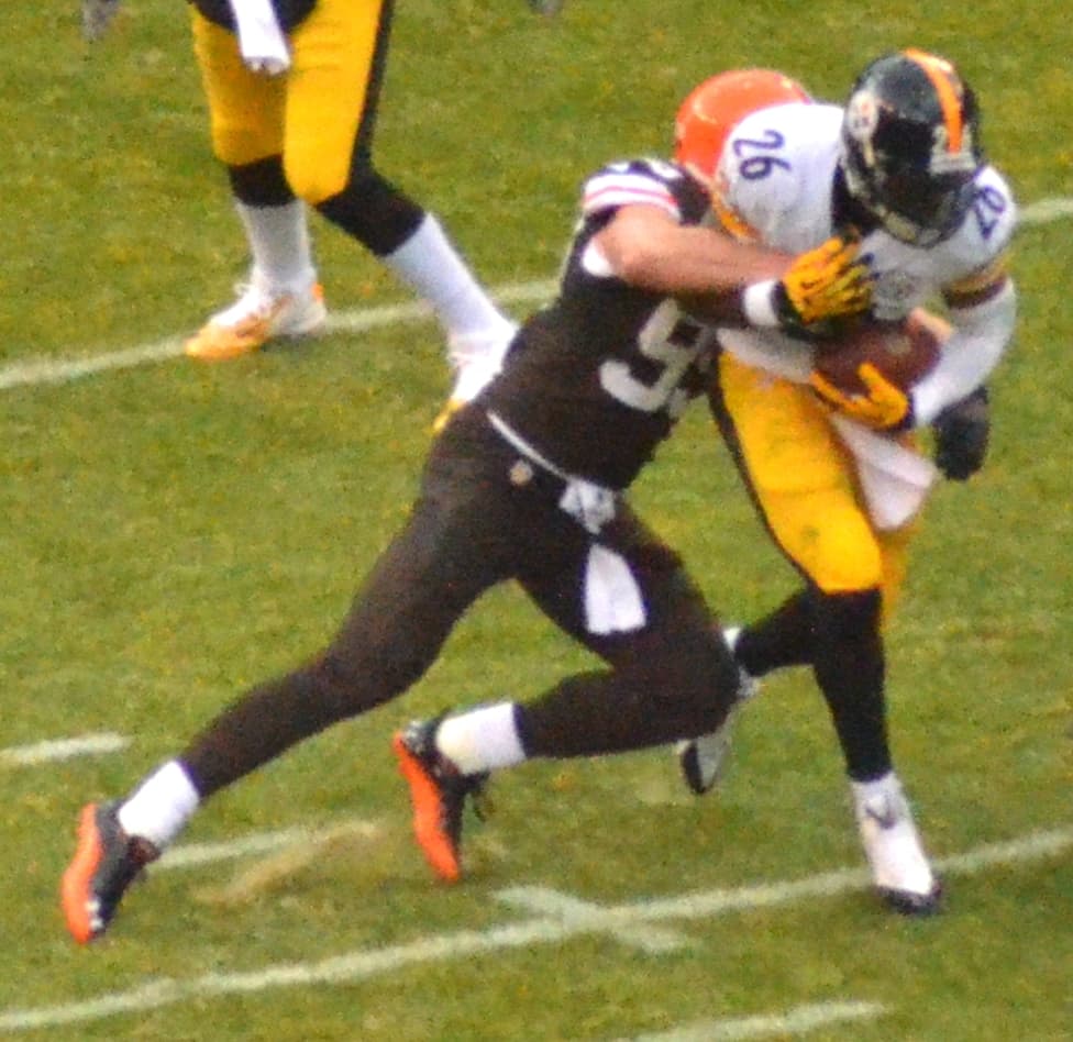 Rodgers impecable y fallas defensivas dejan expuesto a Indianapolis en Pittsburgh