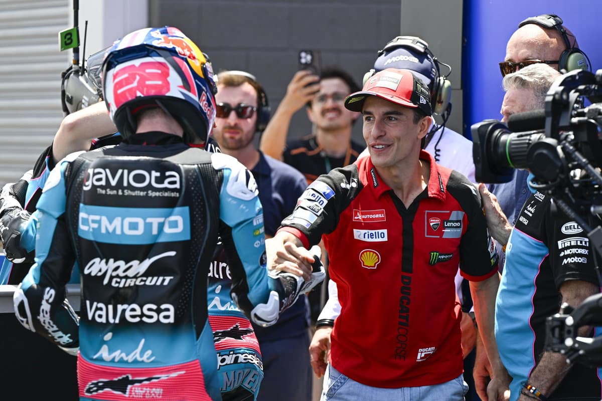 Por qué Marc Márquez quiere que su protegido “sufra” en Moto2